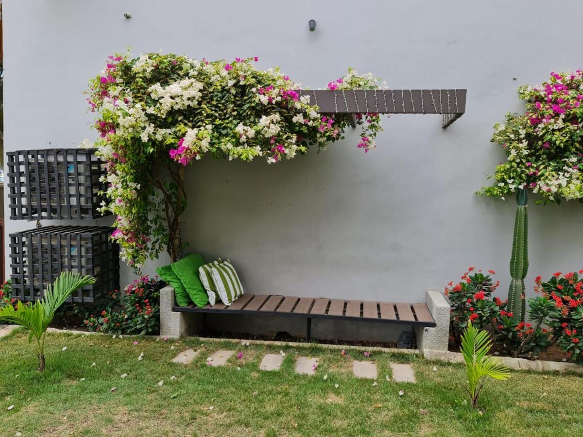 Serenity Residences & Spa - Kokrobite Beach エクステリア 写真